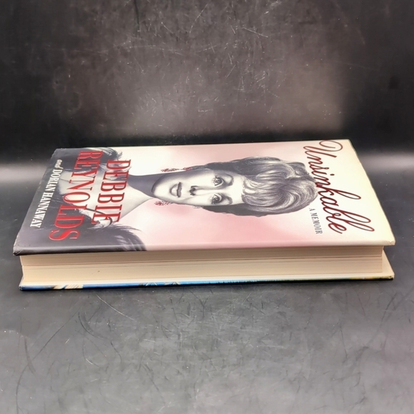 Genuine Authentic Debbie Reynolds Signed Autographed Book "Unsinkable A Memoir" - Picture 9 of 10